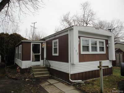173 Preswick St, Temperance, MI, 48182