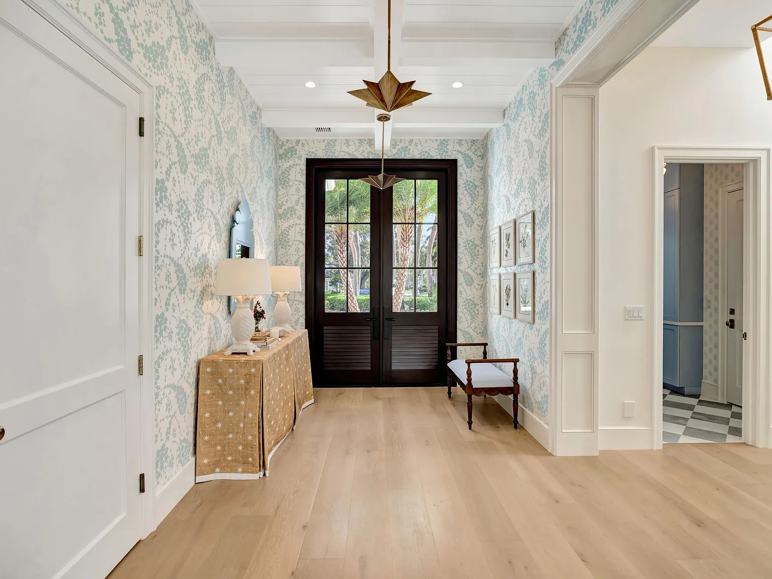 4 bed, 4.5 bath, 3800 sqft, $40,000 — Photo 4