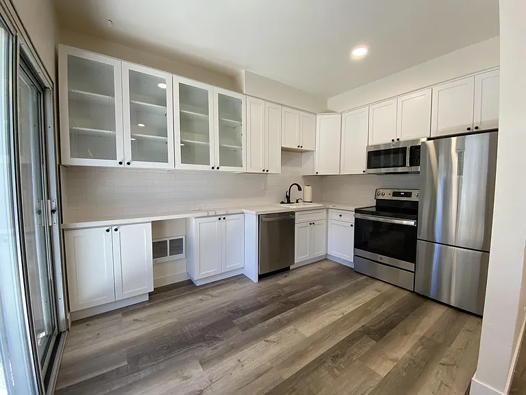 130 Magnolia Ave #2 — Photo 5