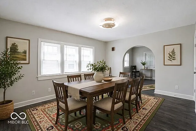 945 Cecil Ave — Photo 5