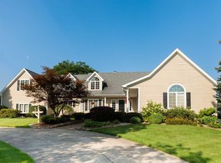 1812 Sycamore Hills Dr, Fort Wayne, IN 46814