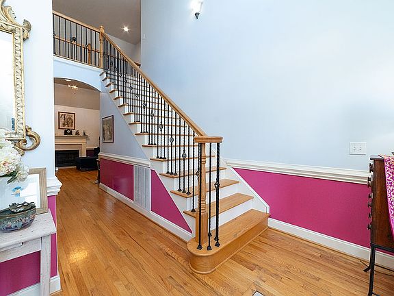 5th image of 205 Kaitlyn Ln