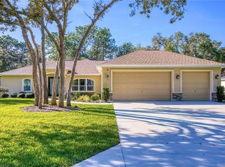 7 Sycamore Ct E, Homosassa, FL 34446