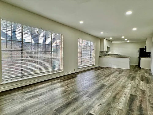 2101 Fountain View Dr #76 Photo 1