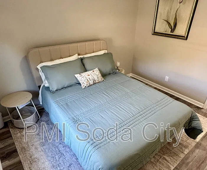 3615 Truman St — Photo 3