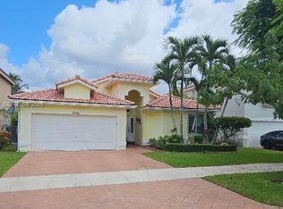 Forest Lake, Miami, FL 33196