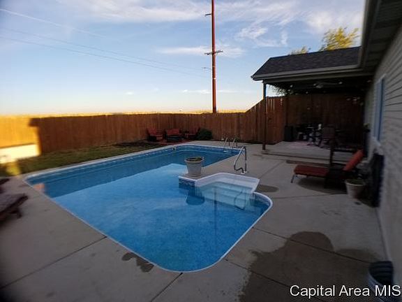 4th image of 2911 Cronin Dr