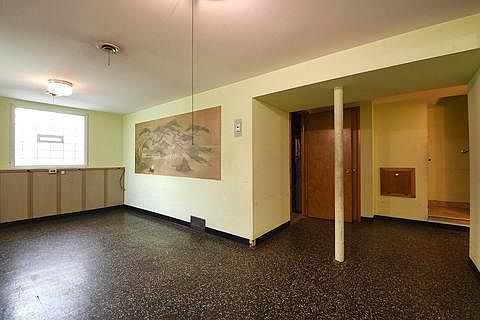 5th image of 15528 Woodlawn East Ave