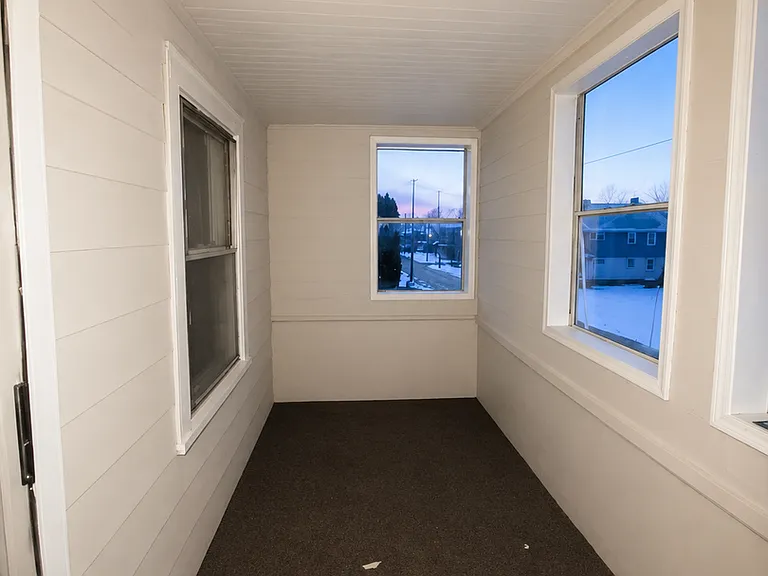 12502 Forest Ave — Photo 9