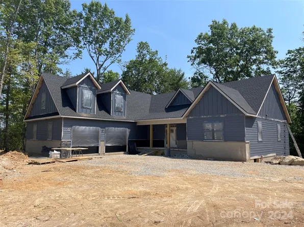 163 Northview Dr, Hendersonville, NC 28791