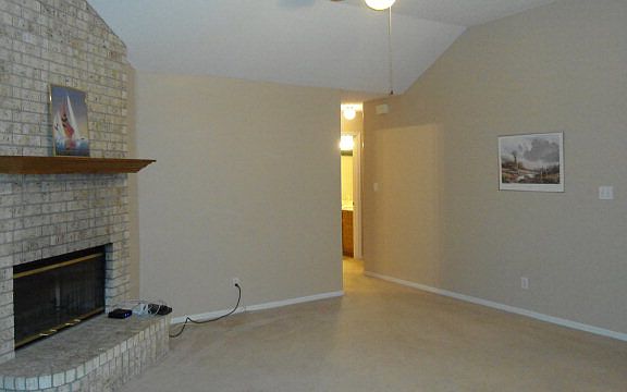4th image of 113 Bridle Ln