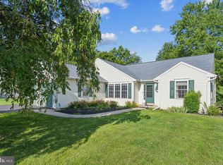 209 W Morlatton Rd, Douglassville, PA 19518