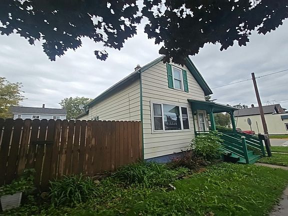 3rd image of 1502 Superior Ave