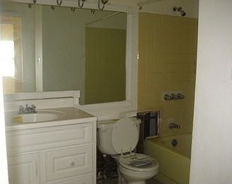 2nd image of 14 Elmwood Ln