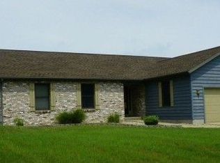 1347 Maiden Ln, Saint Joseph, MI 49085