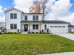 906 Old Nursery Trl, Troy, OH 45373