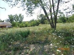 240 N Hillcrest St, Addison, IL 60101