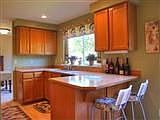 Great Open kitcen with breakfast bar and lots of natural light