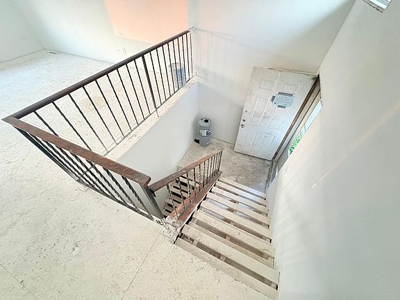 4th image of 3826 Goodwin Ave N
