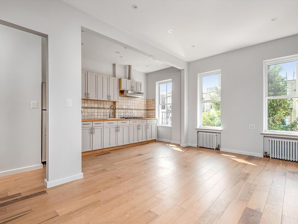 6018 Woodbine St Ridgewood NY Zillow