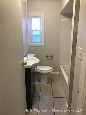2nd image of 24 Oakleigh Ave