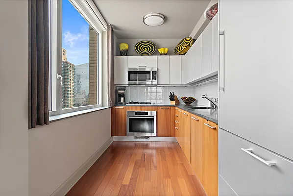 Sold by Compass | media 2