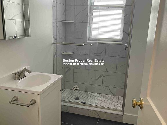 117 Park Dr. #17 Boston - Fenway Unit Photo 2 (1)