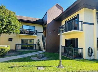 7915 SW 86th St APT 704, Miami, FL 33143