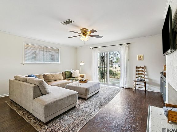 4th image of 3115 Slate St