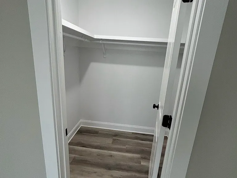115 Woodstone Ln — Photo 9