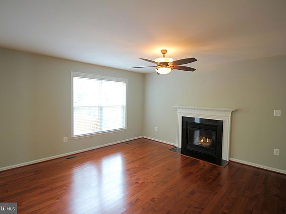 3rd image of 11303 Lenoir Ct