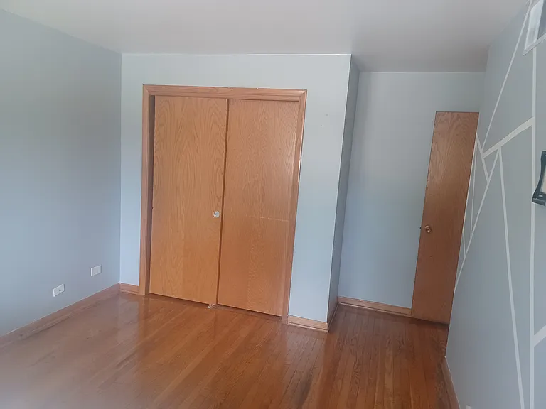 13816 S Tracy Ave — Photo 2