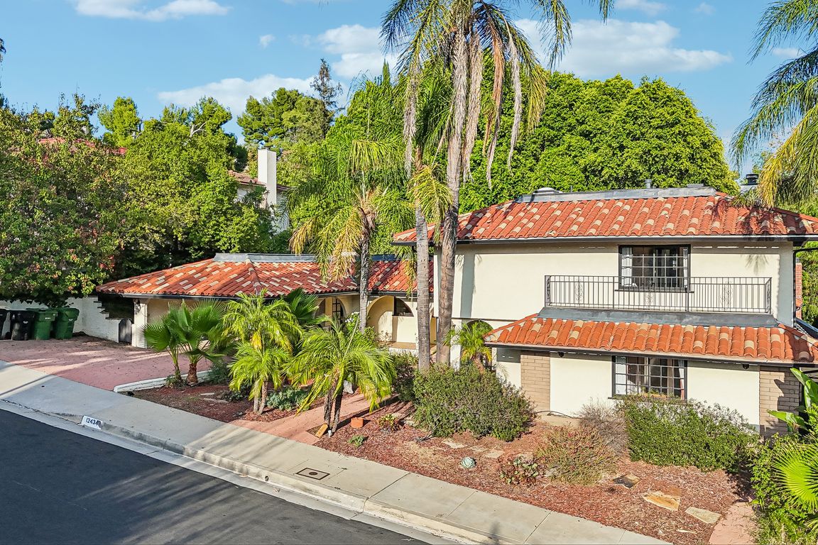 12434 Daryl Ave-S2209-001- d