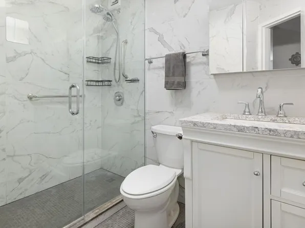 533 East 13th Street image 7 of 8