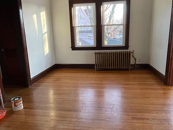 3rd image of 379 Sharon Ave Floor 2