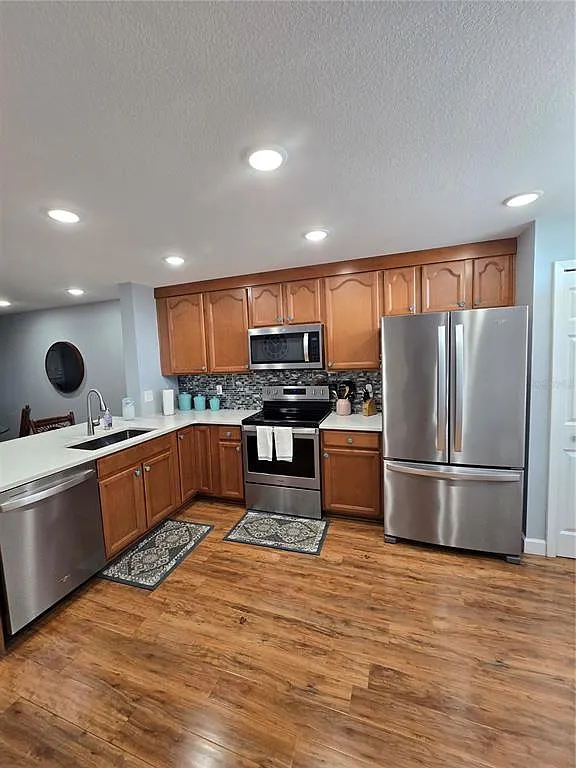 7600 Sun Island Dr S — Photo 2