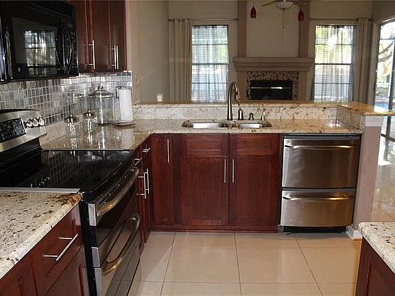 3rd image of 10222 Tarragon Dr
