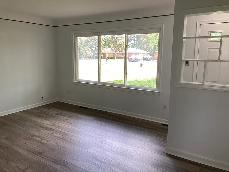7101 Reber Dr — Photo 8