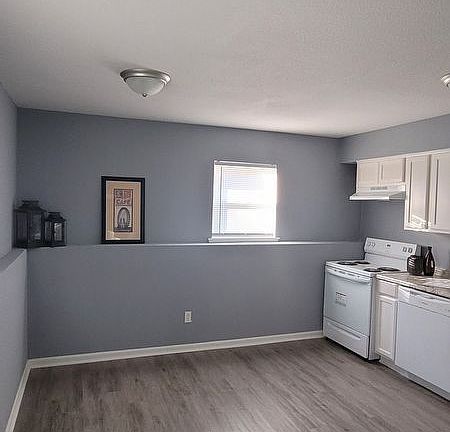 5th image of 742 N 70th St