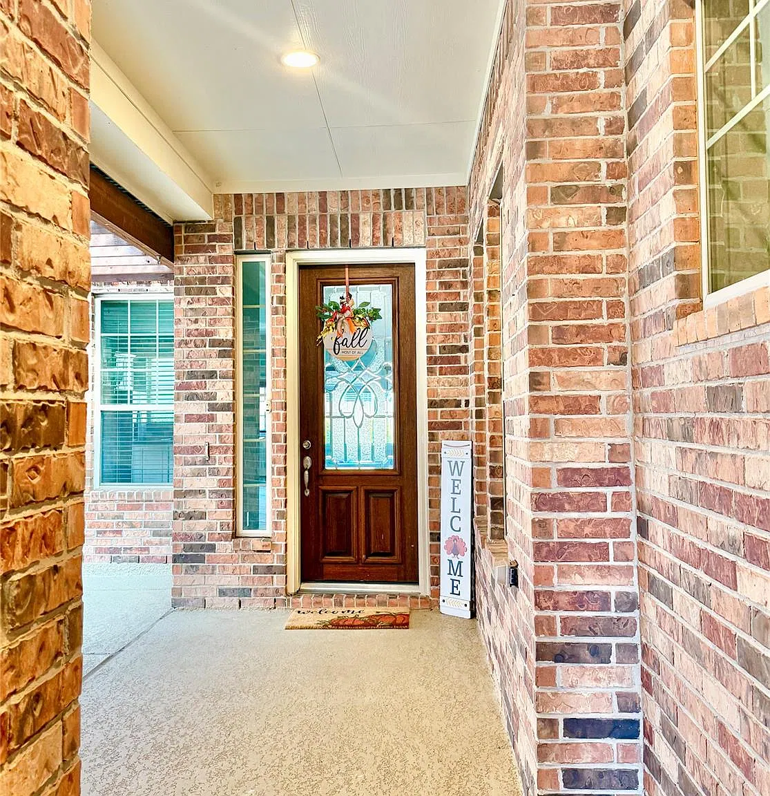 3 bed, 2.5 bath, 2554 sqft, $3,300 — Photo 3