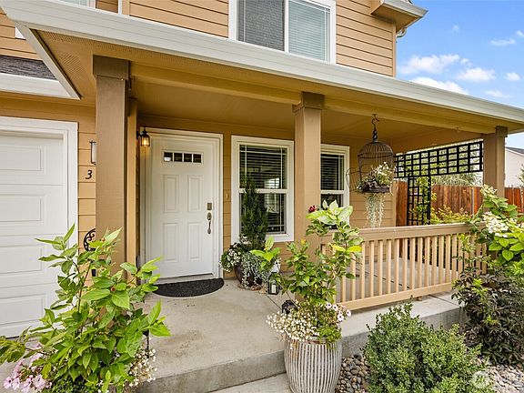 3rd image of 3726 Lakeport Lane