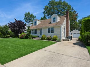 755 Durham Rd, East Meadow, NY 11554