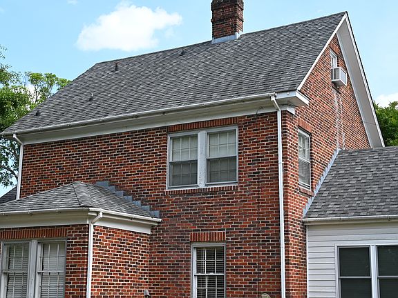 2nd image of 1903 E 5th St