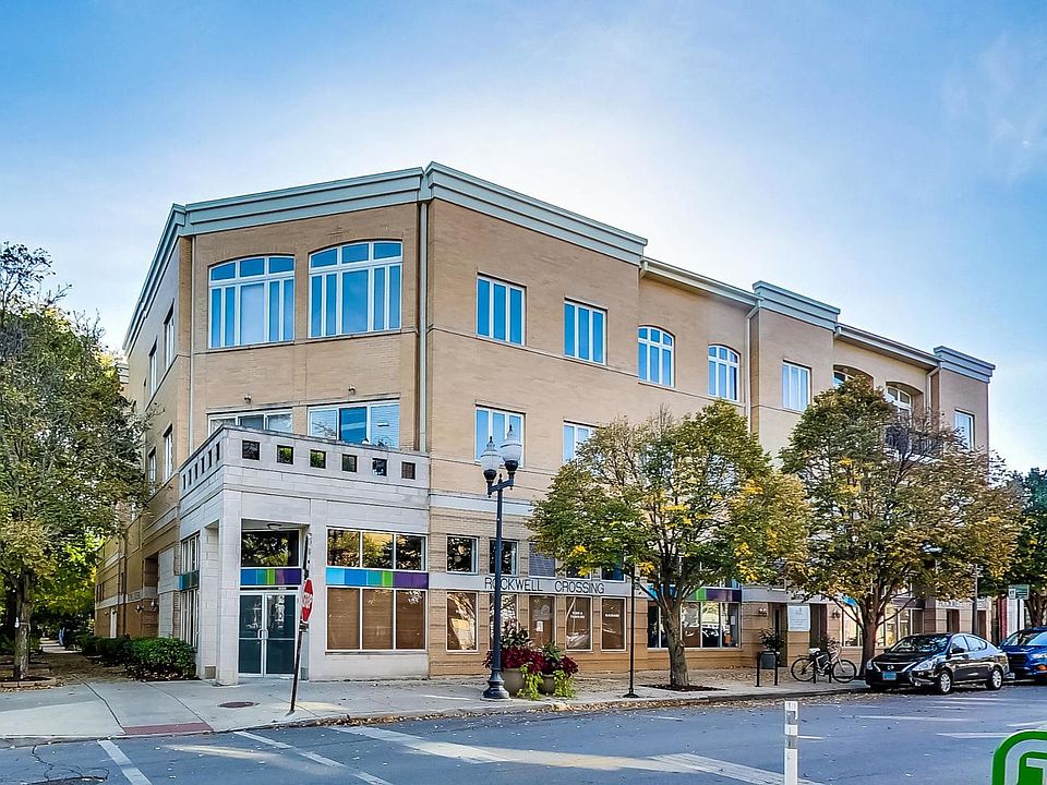 1st image of 2555 W Leland Ave APT 304
