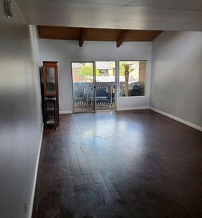 5th image of 18350 Hatteras St APT 254