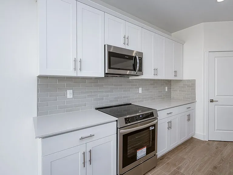 2858 E Corteza Dr — Photo 5