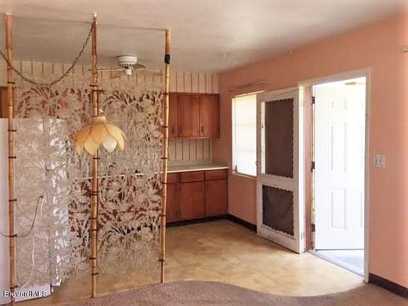 4th image of 145 Alachua Ln E #1