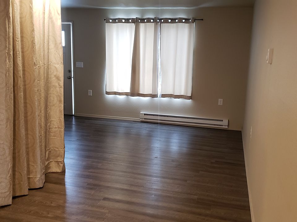2 bedroom townhouse downstairs.