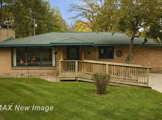 1534 E Gay Ln, Midland, MI 48640