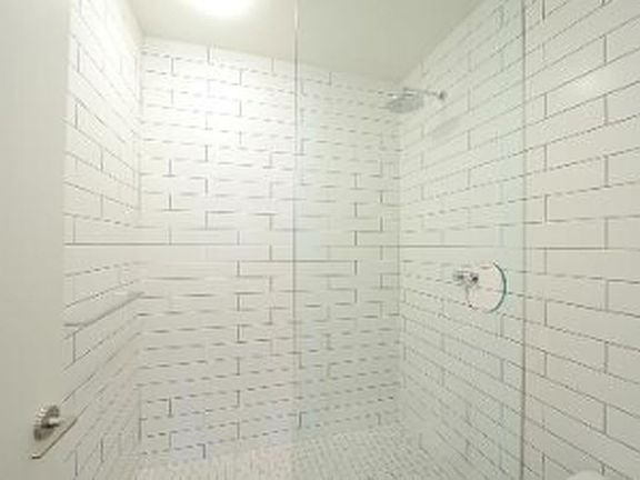 5th image of 15 William St #30F